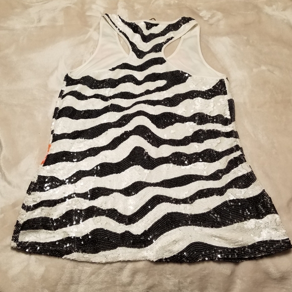 Boston Proper sequins tank top - Picture 2 of 5